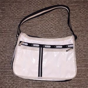 LeSportsac’s Deluxe Everyday Bag